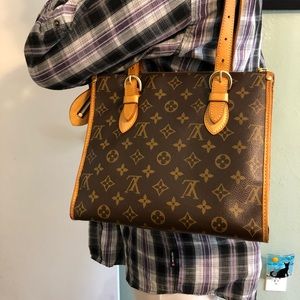 🌟💕Authentic Louis Vuitton Popincourt Haut💕🌟